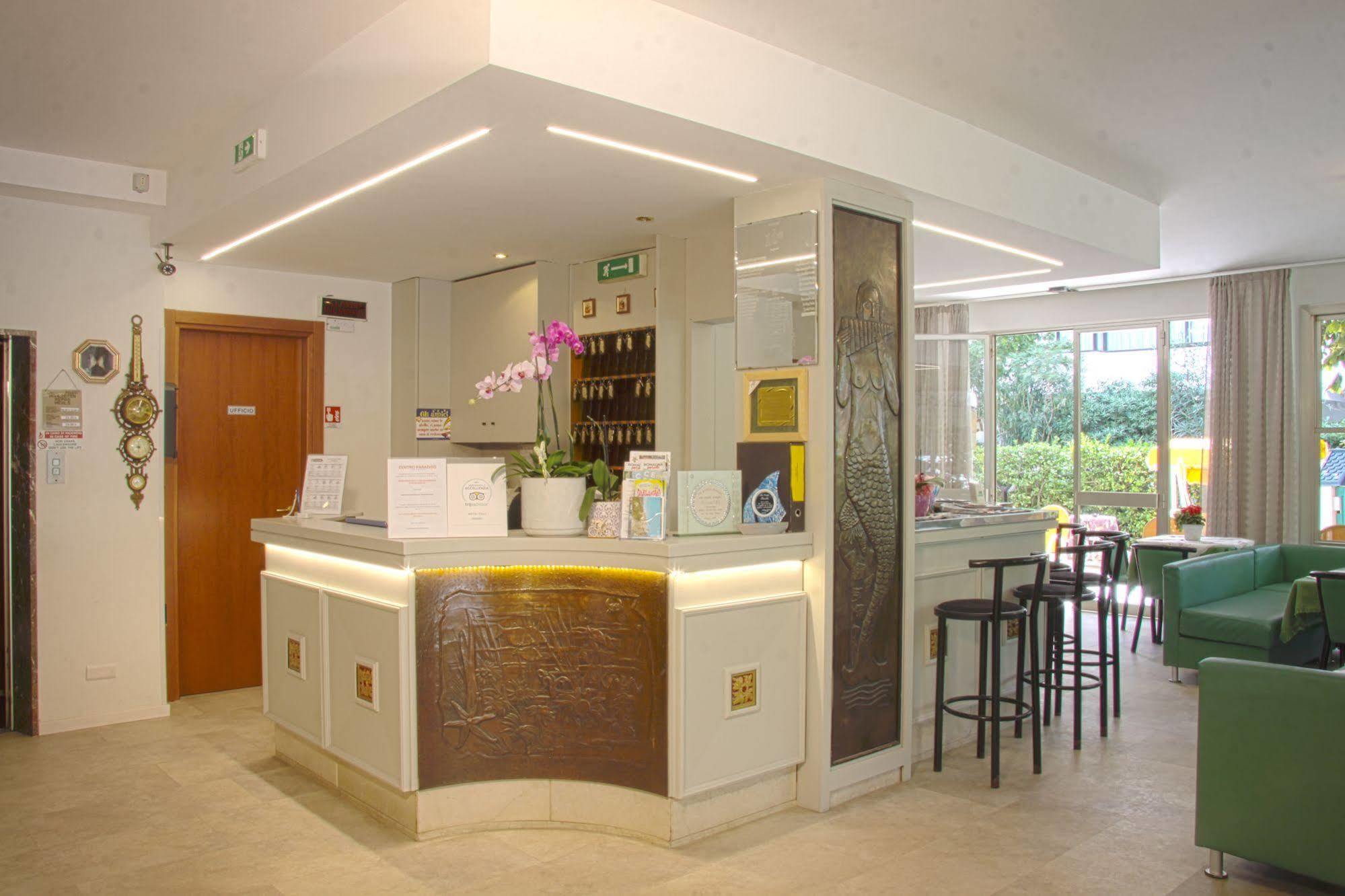 Hotel Tilly تْشيزيناتيكو المظهر الخارجي الصورة