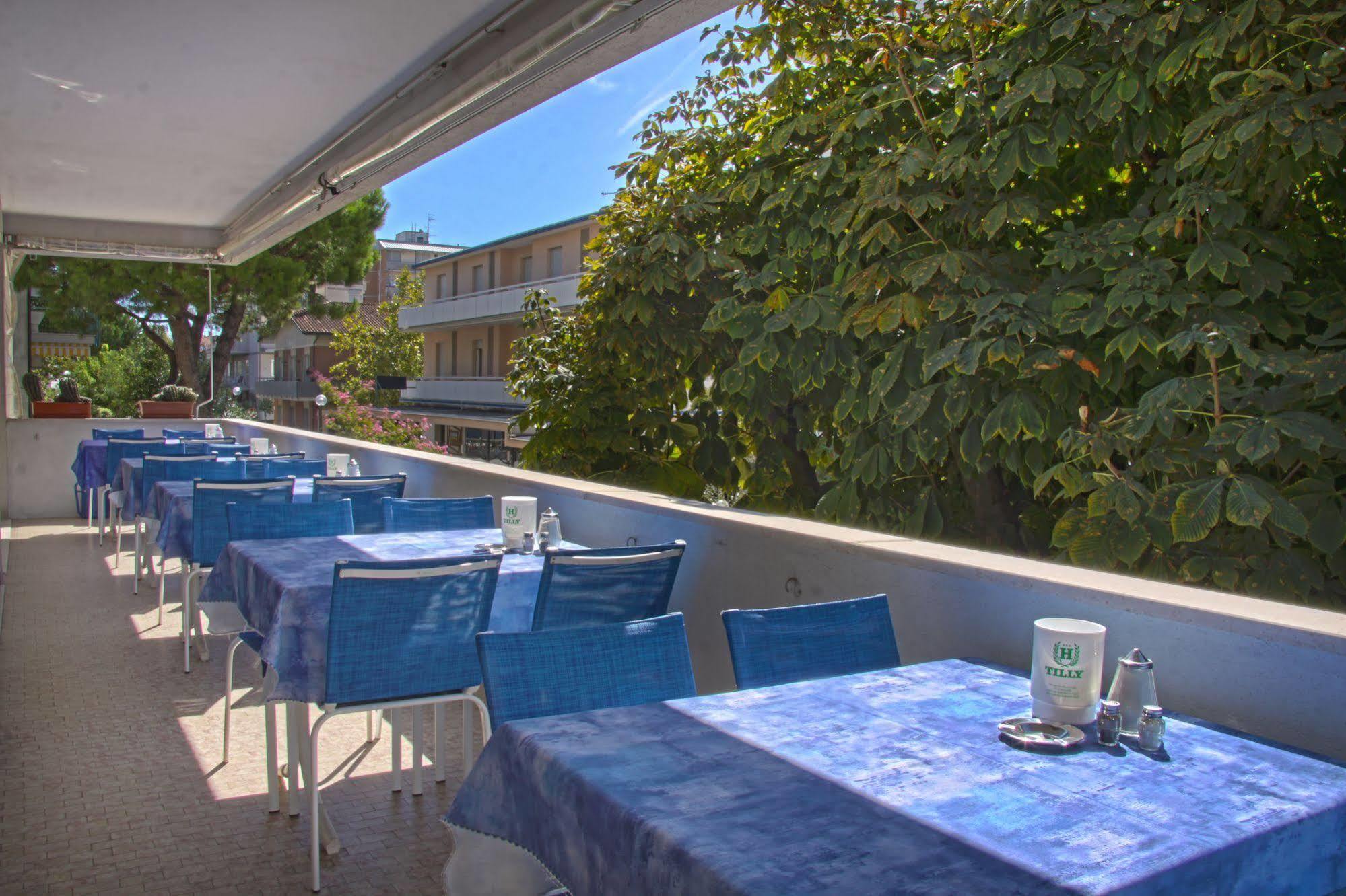 Hotel Tilly تْشيزيناتيكو المظهر الخارجي الصورة